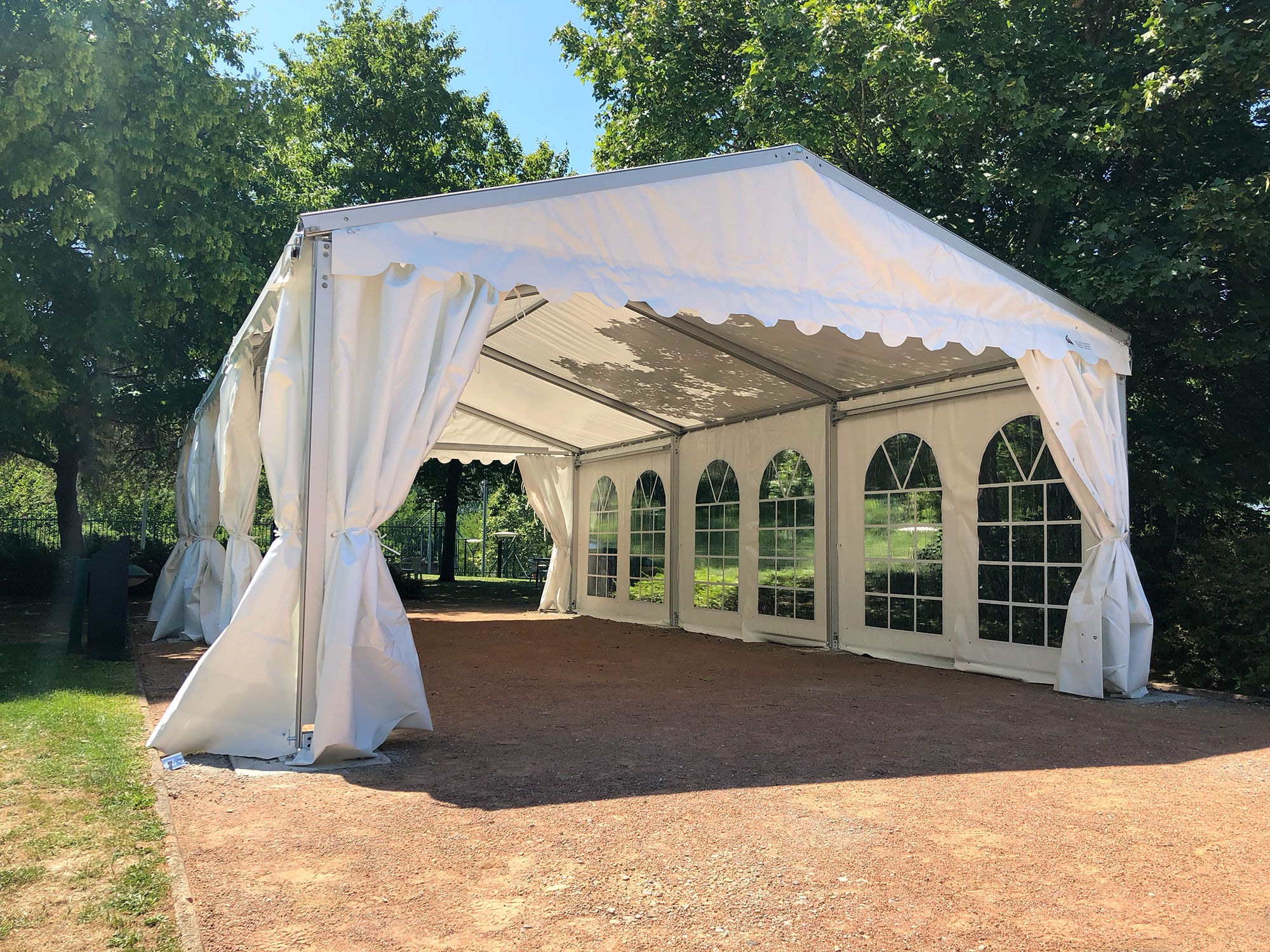 Gazebo temporaire de plein air de luxe salle de réunion tente de réception  - Chine Tente de réception et salle de réunion prix