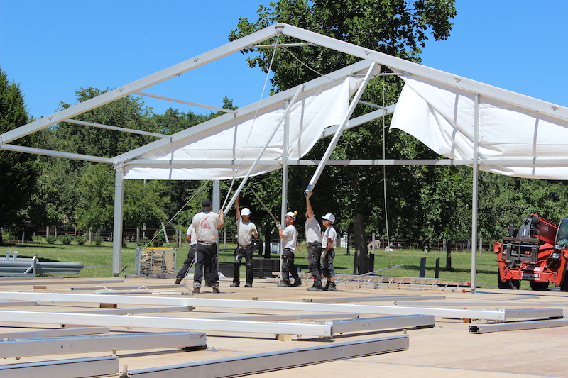 expert structure tent reception